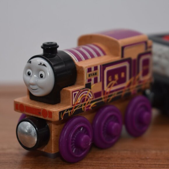 Ryan GNR 1014 and S.C. RUFFEY with Pop Out CARGO Dynamite Demolition 2012 - Picture 3 of 11